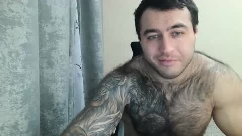 Snapshot of aaron_royal chatting on 11-28-25, 03:58 Davin tayl online show from 11-28-25, 03:58