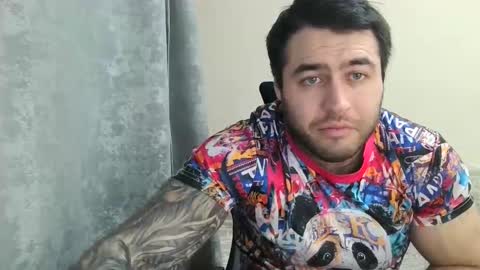 Snapshot of aaron_royal chatting on 12-05-25, 04:47 Davin tayl online show from 12-05-25, 04:47