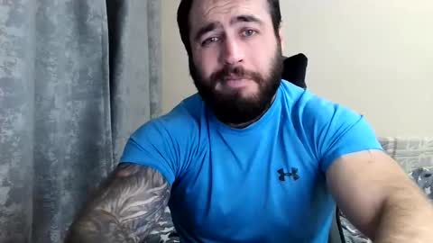 Snapshot of aaron_royal chatting on 06-06-26, 04:33 Davin tayl online show from 06-06-26, 04:33