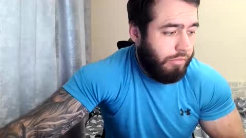 Snapshot of aaron_royal chatting on 06-07-26, 04:38 Davin tayl online show from 06-07-26, 04:38