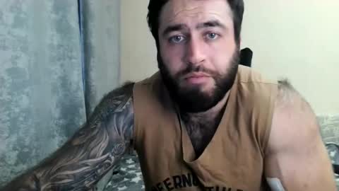 Snapshot of aaron_royal chatting on 06-10-26, 03:33 Davin tayl online show from 06-10-26, 03:33