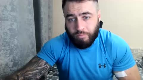 Snapshot of aaron_royal chatting on 06-13-26, 04:38 Davin tayl online show from 06-13-26, 04:38