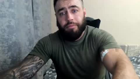 Snapshot of aaron_royal chatting on 06-14-26, 03:47 Davin tayl online show from 06-14-26, 03:47