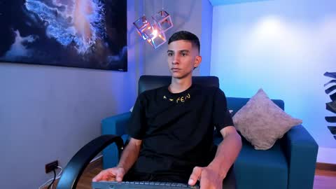 Aaron online show from 04-20-26, 08:43