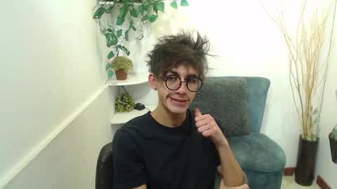 Snapshot of aaronbeer_ chatting on 02-18-26, 11:50 Aaron online show from 02-18-26, 11:50