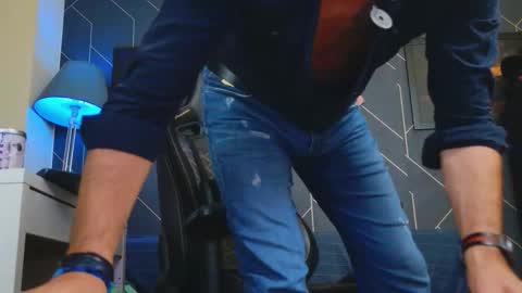 Aaron online show from 09-13-25, 03:06