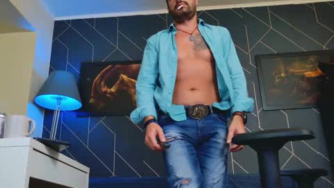 Aaron online show from 09-18-25, 07:16