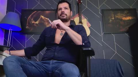 Aaron online show from 11-23-25, 09:09