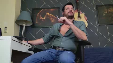 Aaron online show from 01-12-26, 02:28