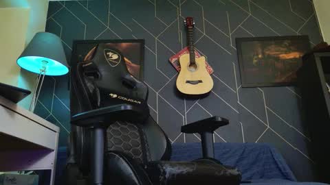 Aaron online show from 03-12-26, 06:14