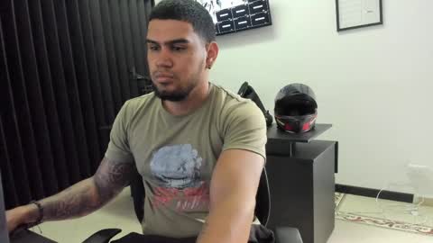 ig aaron hunter123 online show from 04-29-26, 09:43