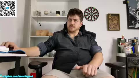 Snapshot of aaronlegend chatting on 03-31-26, 08:42 Aaron online show from 03-31-26, 08:42