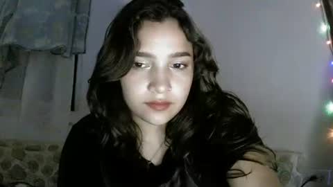 Snapshot of abbie_23 chatting on 12-14-25, 06:41 Abbie cute online show from 12-14-25, 06:41