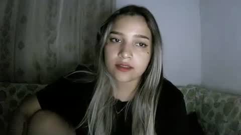 Snapshot of abbie_23 chatting on 03-10-26, 08:30 Abbie cute online show from 03-10-26, 08:30