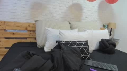 abbie online show from 11-19-25, 02:33