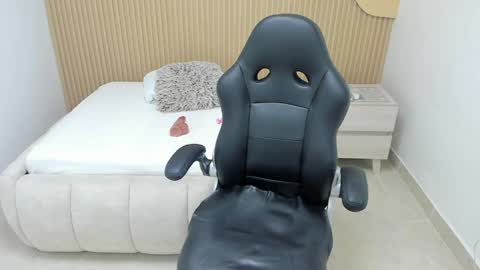abbiecarson online show from 04-24-26, 12:29