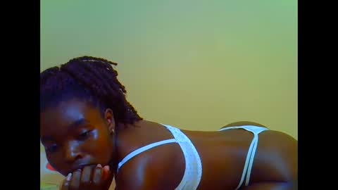 Snapshot of abbiehh chatting on 04-17-26, 02:53 abbiehh online show from 04-17-26, 02:53
