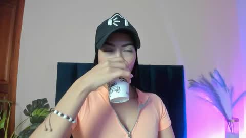 Abbie Joness online show from 11-28-25, 11:24