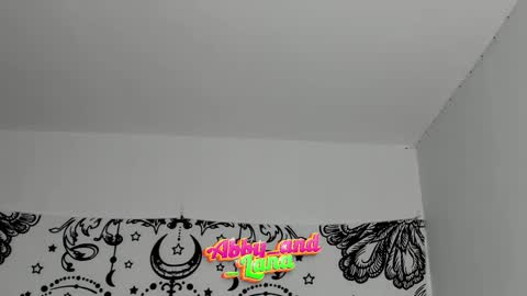 Snapshot of abby_and_lana chatting on 11-01-25, 04:03    ABBY  LANNA     online show from 11-01-25, 04:03