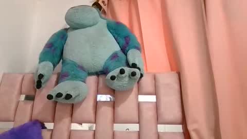 abby_moss_2 online show from 11-10-25, 03:00