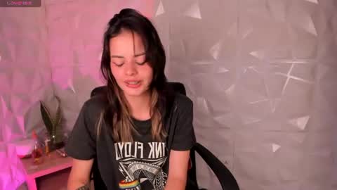 Snapshot of abby_saenz01 chatting on 06-19-26, 05:17 Abby Saenz online show from 06-19-26, 05:17