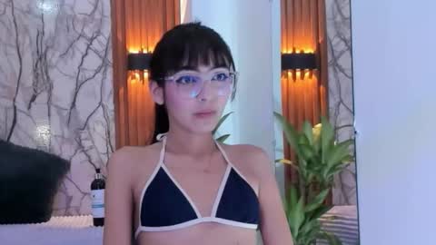 Snapshot of abbybennett1 chatting on 10-25-25, 11:07 abbybennett1 online show from 10-25-25, 11:07