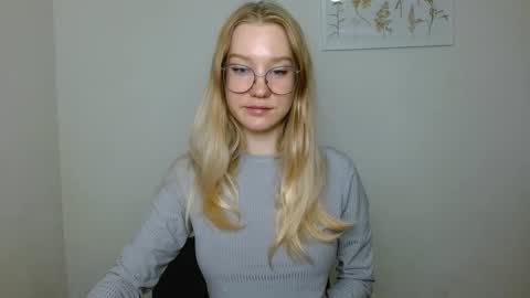 Snapshot of abbymoore__ chatting on 09-13-25, 08:58 Abby Lovense is active online show from 09-13-25, 08:58