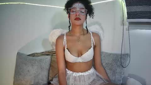 Snapshot of abbystorme chatting on 10-16-25, 08:32 abbystorme online show from 10-16-25, 08:32