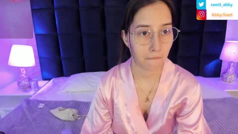 Abigail online show from 03-27-26, 12:16