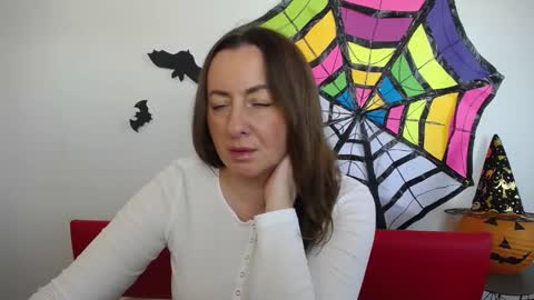 abbytaylorr online show from 10-30-25, 08:16