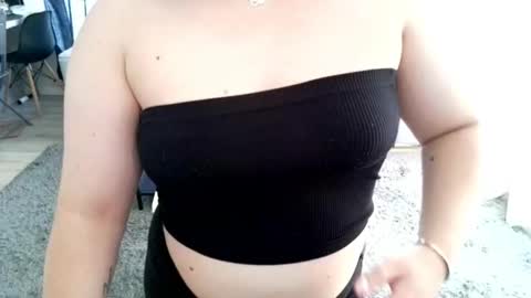 abbyvibe online show from 10-29-25, 10:50