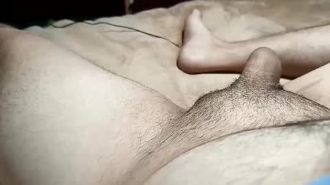 Snapshot of abcabcabc8 chatting on 12-17-25, 05:57 Hookiehax online show from 12-17-25, 05:57