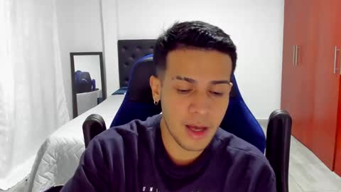 Independence model AbelAsburgo online show from 12-27-24, 05:09