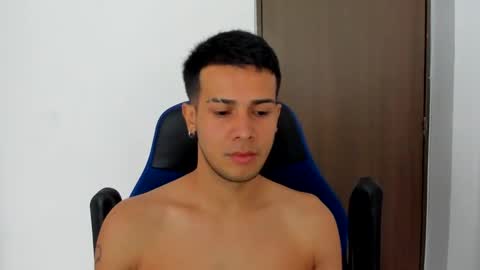 Independence model AbelAsburgo online show from 02-21-25, 06:37