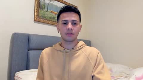 Independence model AbelAsburgo online show from 09-16-25, 11:28