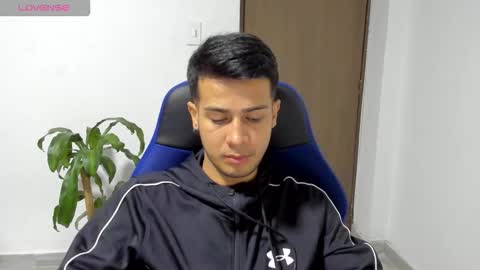 Independence model AbelAsburgo online show from 11-04-25, 02:43