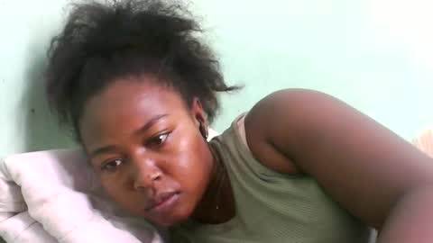 Snapshot of abella677022 chatting on 02-20-26, 06:30 abella677022 online show from 02-20-26, 06:30