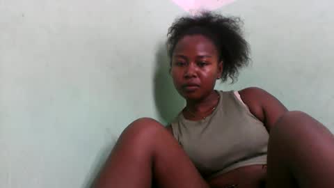 Snapshot of abella677022 chatting on 02-26-26, 05:12 abella677022 online show from 02-26-26, 05:12