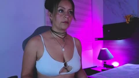 abella_as_ online show from 04-12-26, 04:17