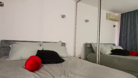 Mermaid online show from 02-07-26, 11:58