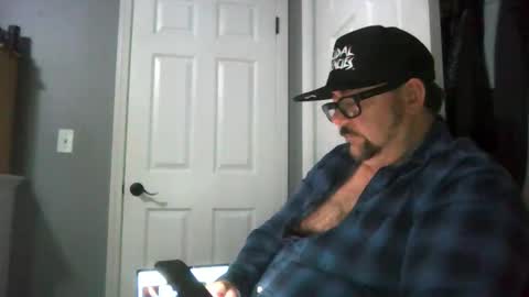Snapshot of abennett76 chatting on 05-19-26, 01:56 AJ online show from 05-19-26, 01:56