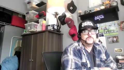 Snapshot of abennett76 chatting on 05-26-26, 03:08 AJ online show from 05-26-26, 03:08