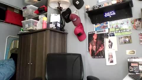 Snapshot of abennett76 chatting on 05-29-26, 02:26 AJ online show from 05-29-26, 02:26