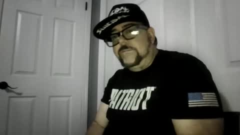 Snapshot of abennett76 chatting on 05-30-26, 04:31 AJ online show from 05-30-26, 04:31