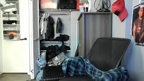 Snapshot of abennett76 chatting on 06-19-26, 02:54 AJ online show from 06-19-26, 02:54