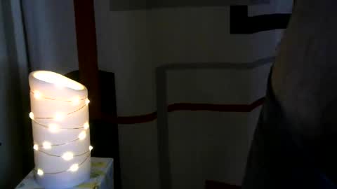 AbercrombieGuy22 online show from 12-15-25, 05:44