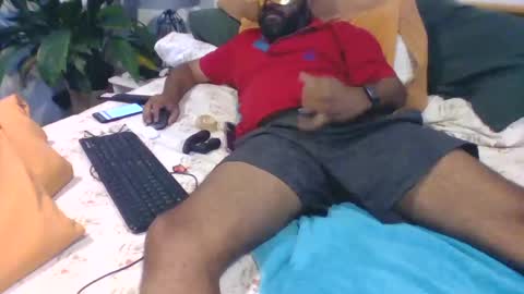 Snapshot of abhi_cam chatting on 12-15-24, 10:15 Naked Gentleman online show from 12-15-24, 10:15