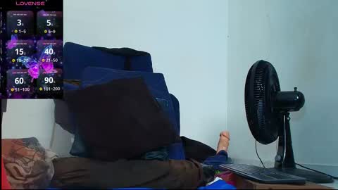 Snapshot of abigail_curvy chatting on 02-27-26, 03:12 Abigail online show from 02-27-26, 03:12