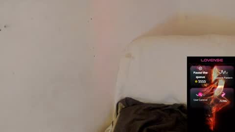 Snapshot of abigail_luna_ chatting on 06-20-26, 05:05 abi online show from 06-20-26, 05:05