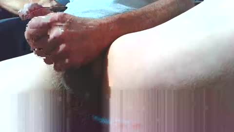 Snapshot of abigbearmeat296217 chatting on 10-19-25, 06:47 abigbearmeat296217 online show from 10-19-25, 06:47